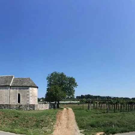 Luxury In Perfect Location, 1003 Sežana