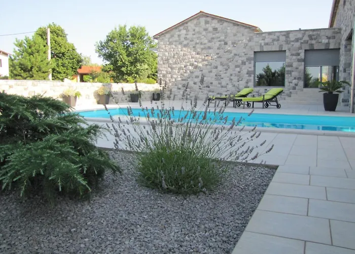 וילה Luxury In Perfect Location, 1003