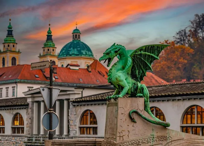 וילה Luxury In Perfect Location, 1003 Sežana