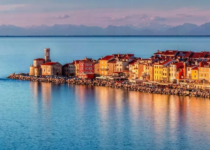 Luxury In Perfect Location, 1003 *