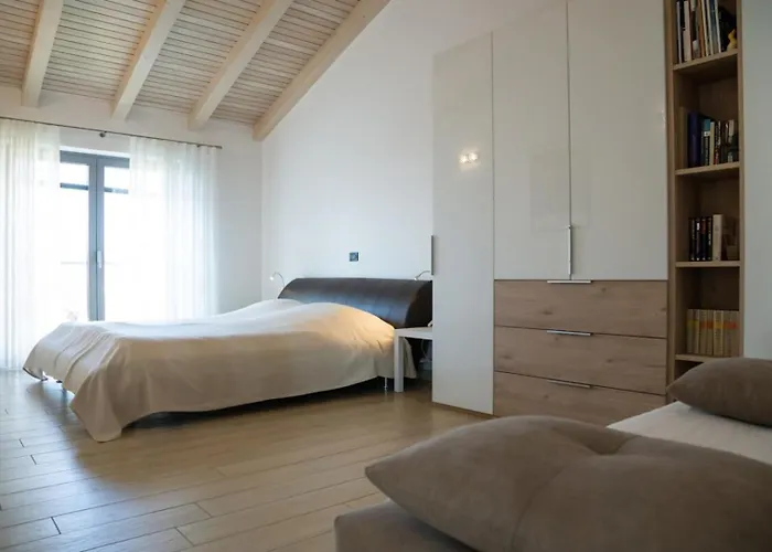 Luxury In Perfect Location, 1003