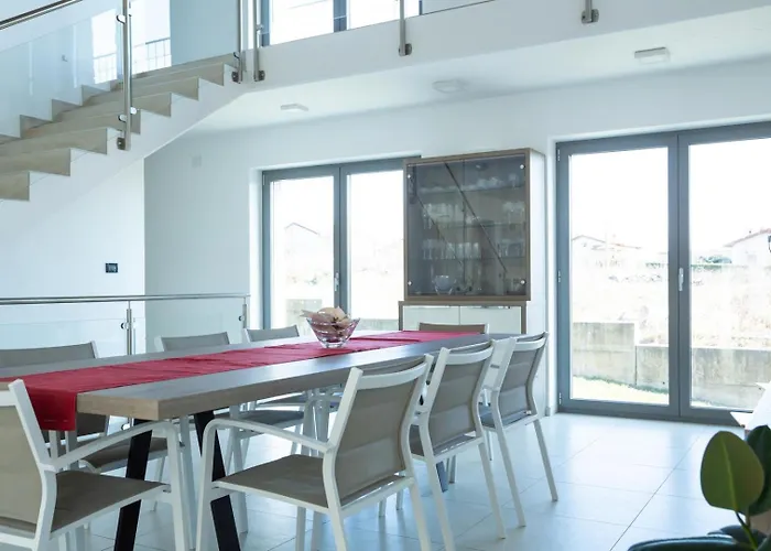 Luxury In Perfect Location, 1003 Sežana